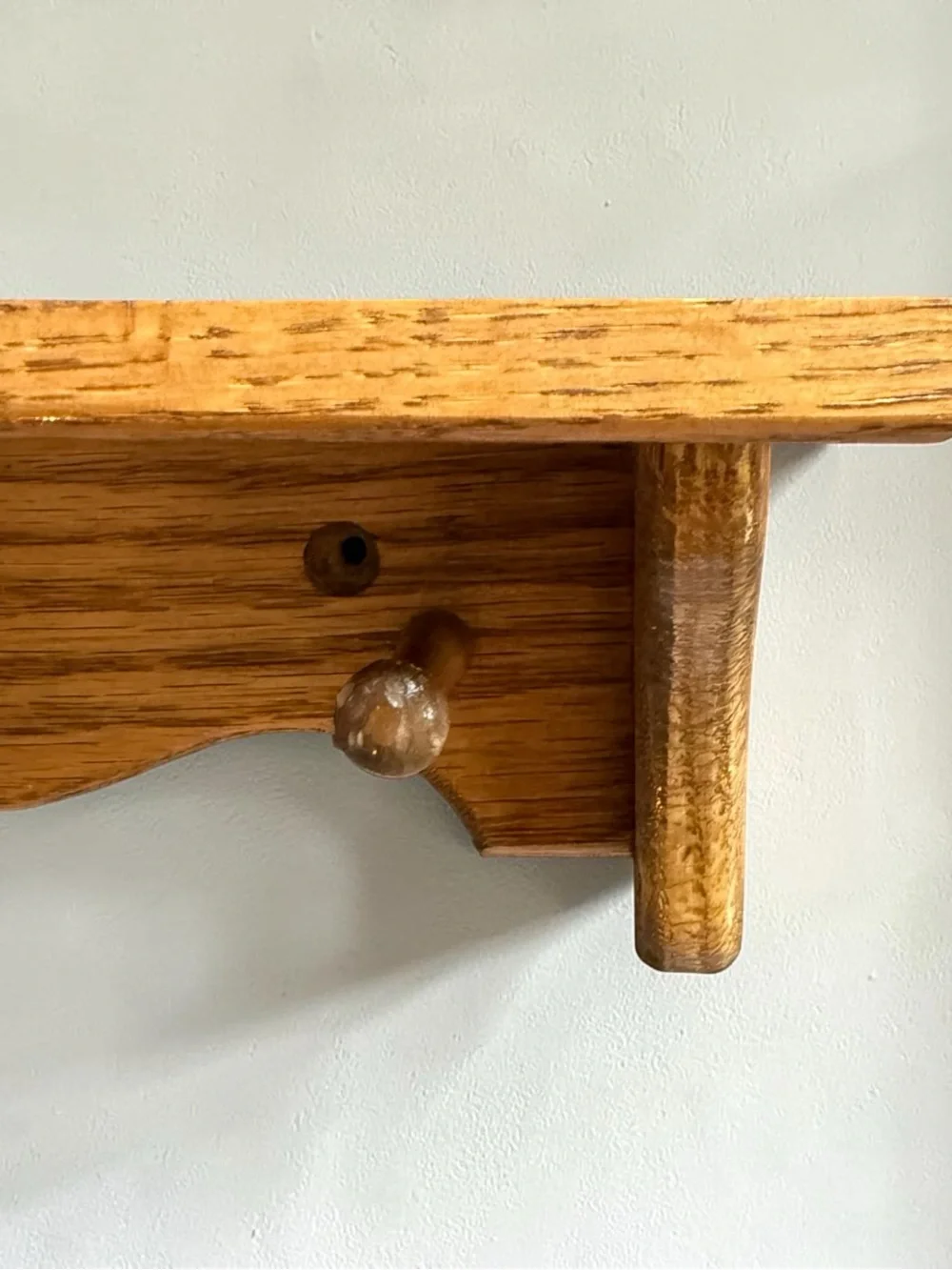 Wall-Mounted Oak Shelf with Hooks Pegs Entryway Keys Jewelry 10”